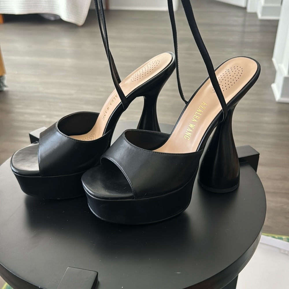 Black Strappy Black Bratz Platform